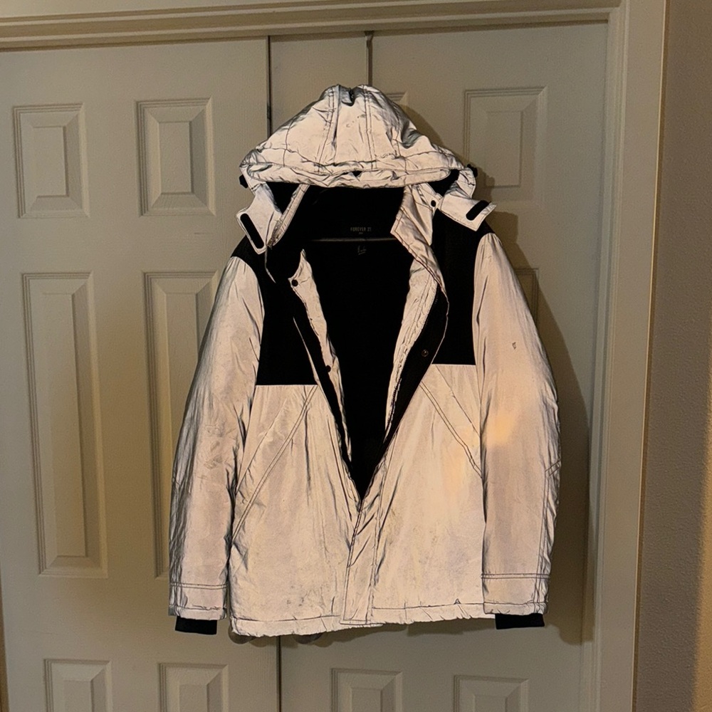 SOLD ON ANOTHER APP. Men's Reflective Warm Hooded Coat